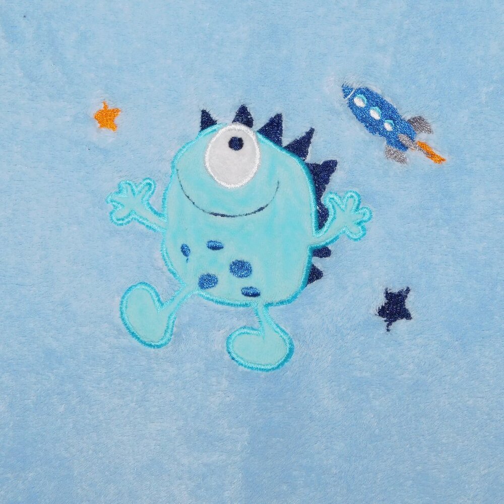 Garanimals Blue One Eyed Monster Plush Fleece Baby Toddler Blanket 27" x 35"